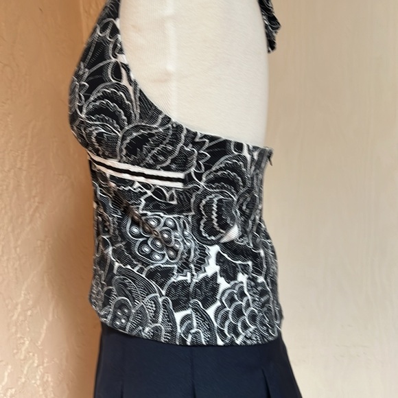 white house black market halter top, behind the neck tie - Picture 6 of 15